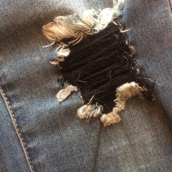 Articles of Society Sara Distressed Skinny Jean - Picture 4 of 8